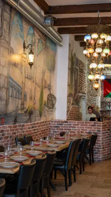 Décor oriental du restaurant La Palestine